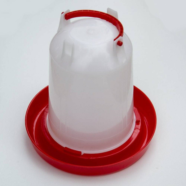 Поилка для перепелов и цыпят 0,75л. 15х17.5 см.